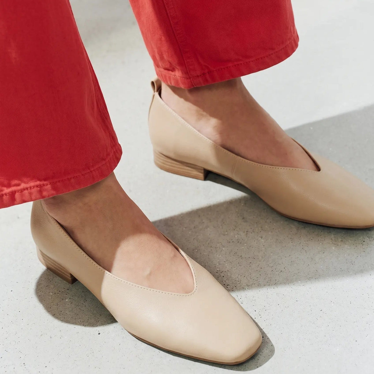 The Primrose V-Cut Flat