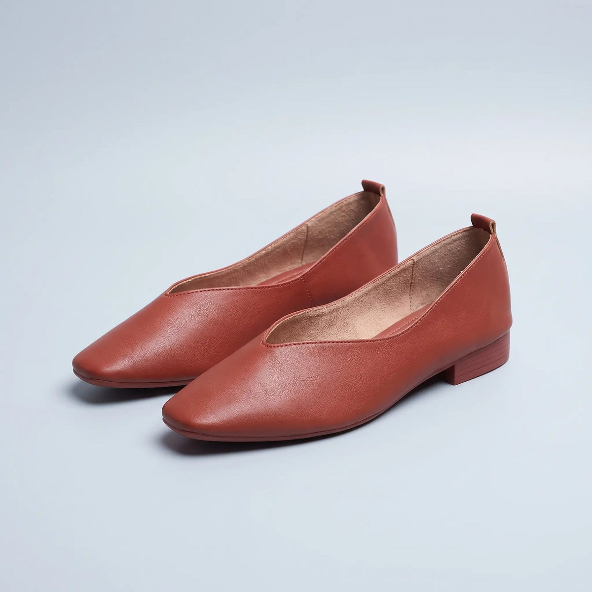 The Primrose V-Cut Flat