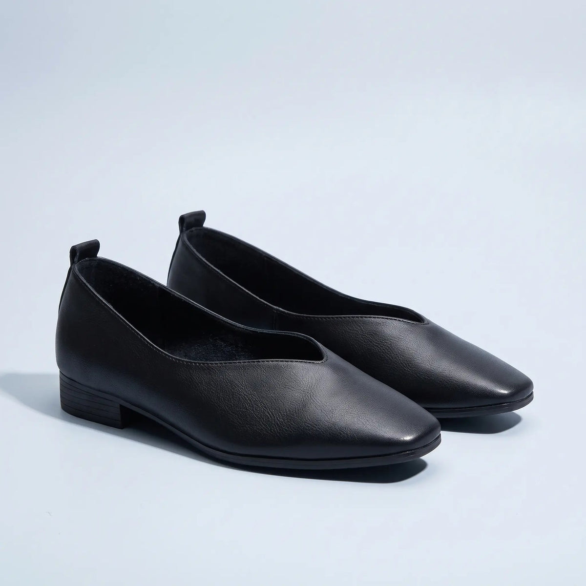 The Primrose V-Cut Flat