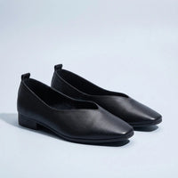 The Primrose V-Cut Flat