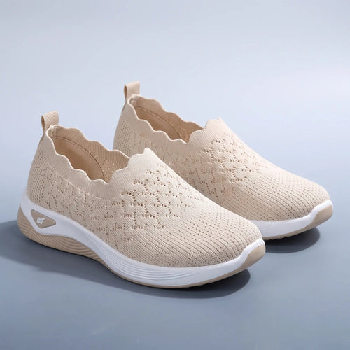 The Battersea Scalloped Knit Sneaker